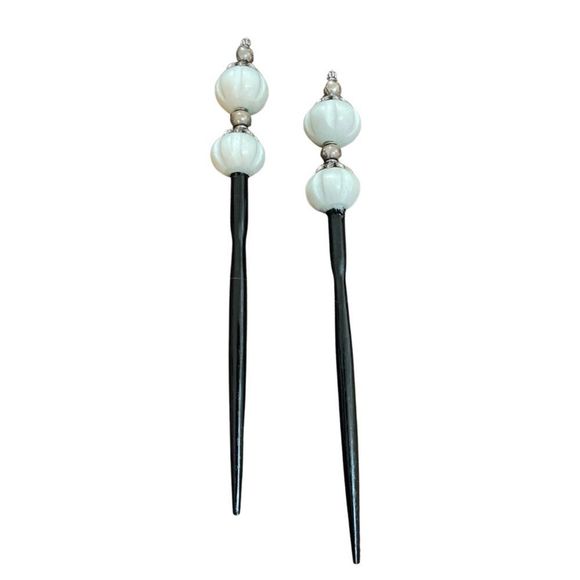 Set Pair of Wooden Beaded Hair Bun Sticks Pins Holder Japanese Chopsticks Retro - Picture 2 of 2